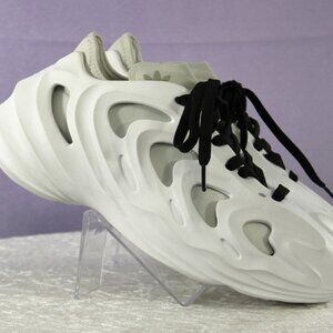 Adidas Adilette 22 Foam RNR-style sneakers